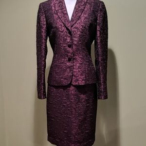 Tahari skirt suit